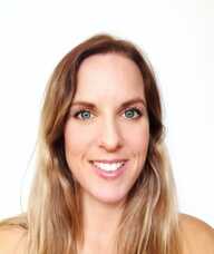 Book an Appointment with Kirsty Kosciolek for Chiropractic