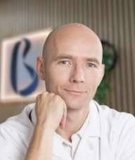 Book an Appointment with Pawel Skrzypczak for Acupuncture (Chinese)