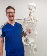 Book an Appointment with Dr Lee Lewis-Dagnell for Chiropractic