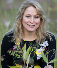 Book an Appointment with Angela MacRitchie for Herbal Medicine