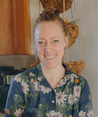 Book an Appointment with Sandra Nussbaum for Herbal Medicine