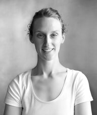 Book an Appointment with Siân Morriss for Acupuncture