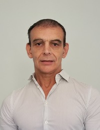 Robert Swindells null
