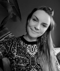 Book an Appointment with Sophie Davies for Massage